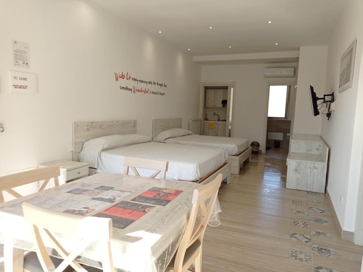 Sicily Rooms Appartamenti Carini Eksteriør billede