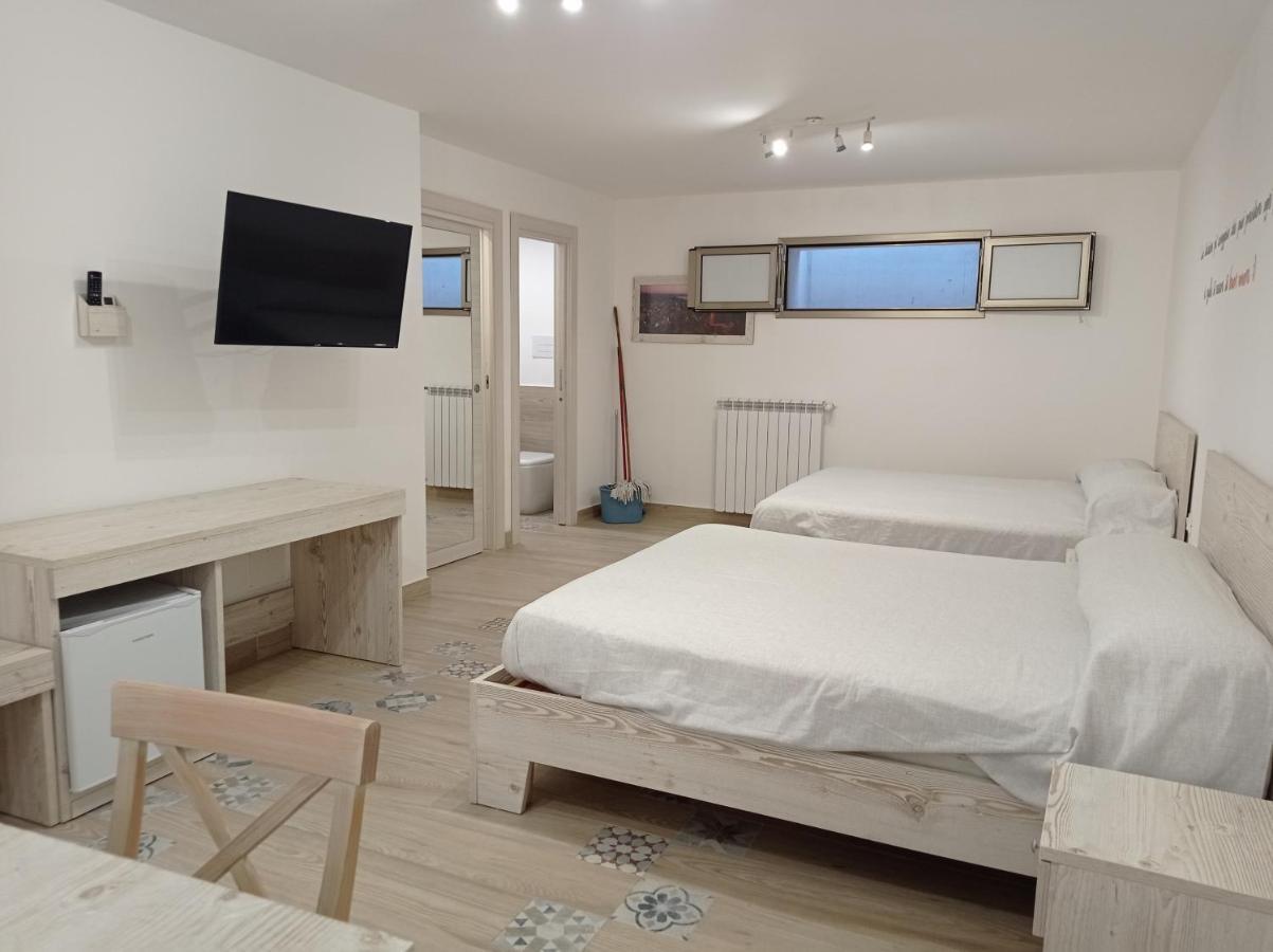 Sicily Rooms Appartamenti Carini Eksteriør billede